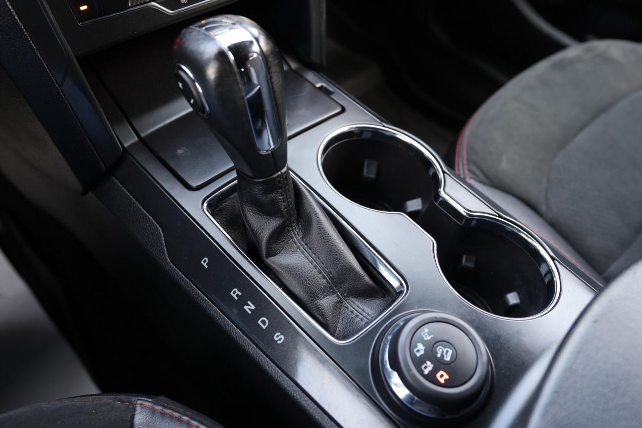 2019 Ford Explorer XLT-4WD-7 PASS/NAV/LEATHER/PANOROOF/B CAM/P SEATS/ Photo