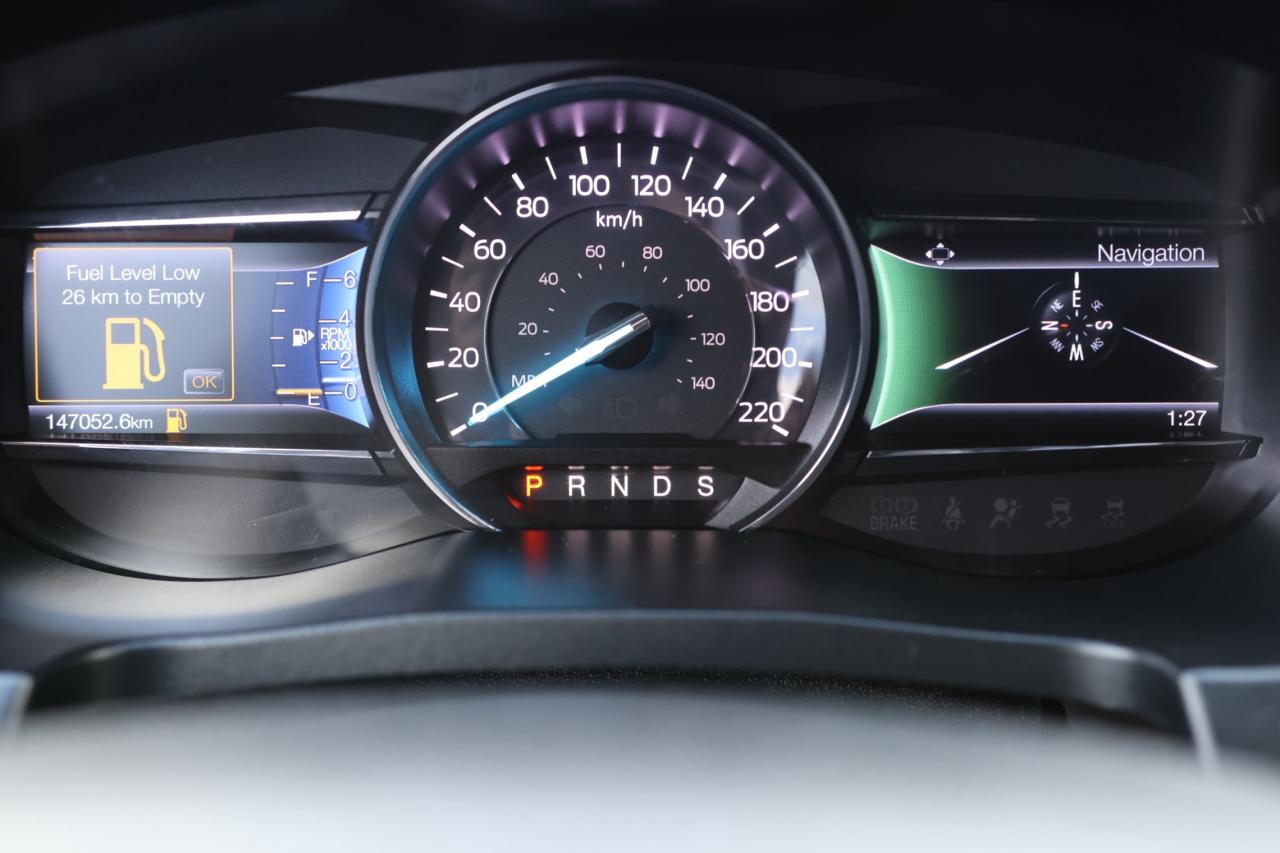 2019 Ford Explorer XLT-4WD-7 PASS/NAV/LEATHER/PANOROOF/B CAM/P SEATS/ Photo