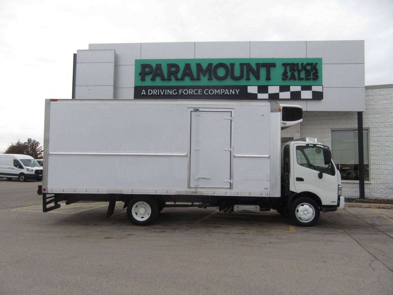 2020 Hino 195 DIESEL 20FT ALUM BOX & CARRIER S7 REEFER SYSTEM Photo