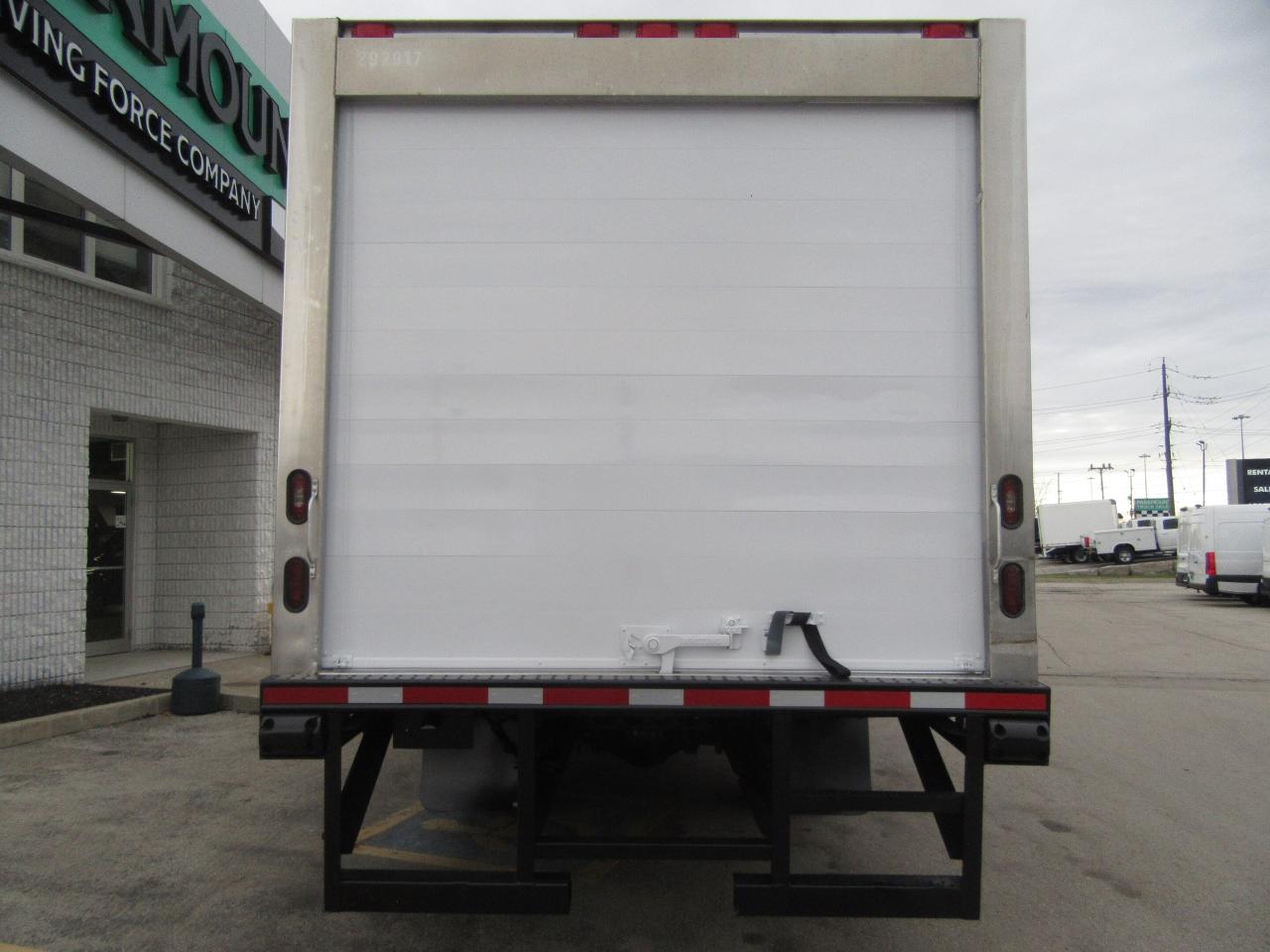2020 Hino 195 DIESEL 20FT ALUM BOX & CARRIER S7 REEFER SYSTEM Photo