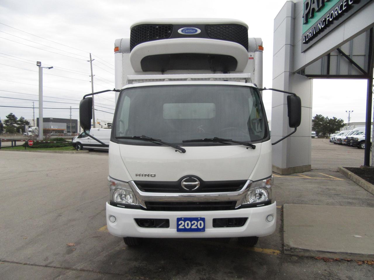 2020 Hino 195 DIESEL 20FT ALUM BOX & CARRIER S7 REEFER SYSTEM Photo