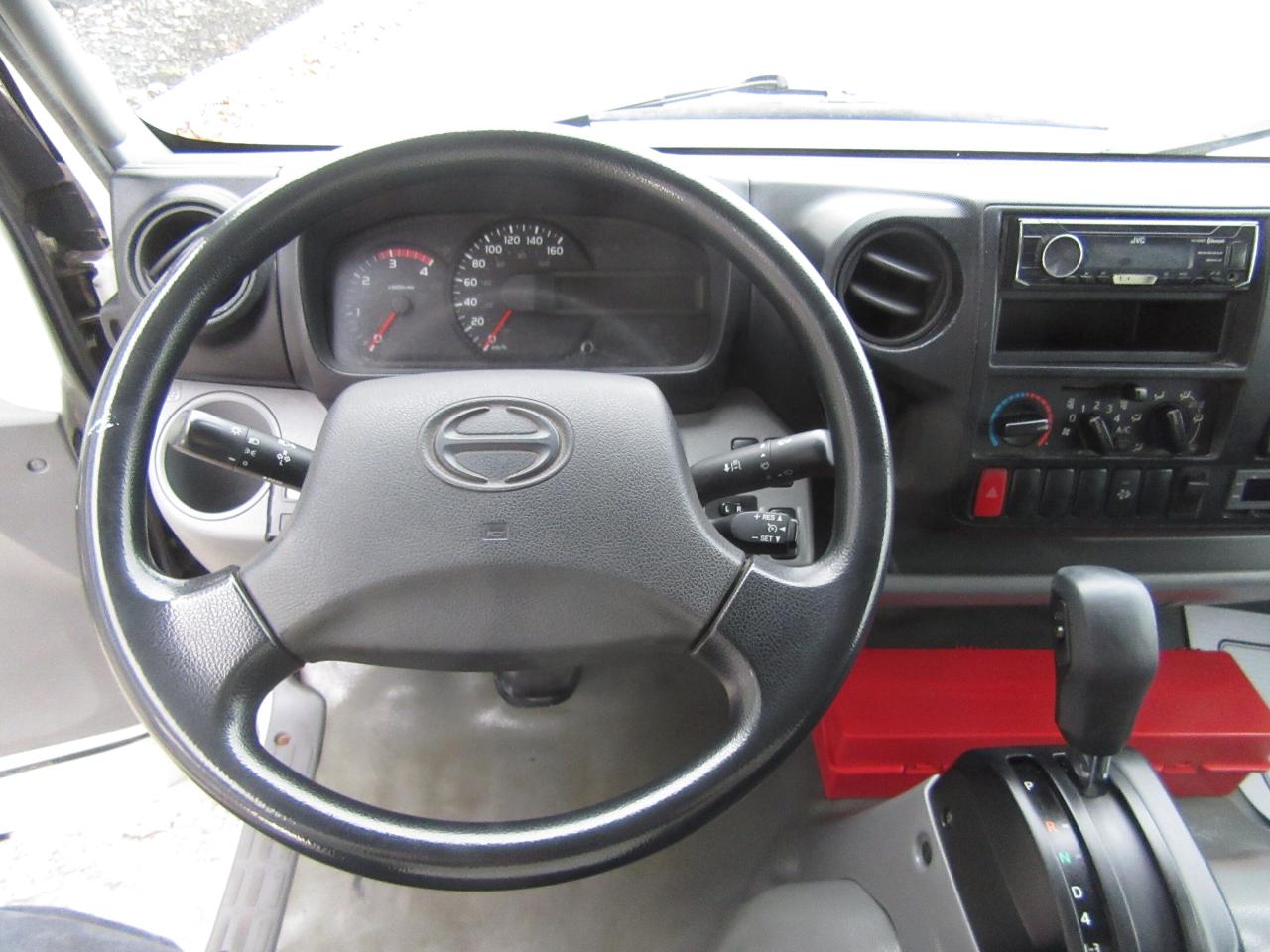 2020 Hino 195 DIESEL 20FT ALUM BOX & CARRIER S7 REEFER SYSTEM Photo