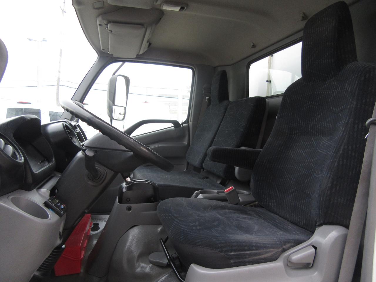 2020 Hino 195 DIESEL 20FT ALUM BOX & CARRIER S7 REEFER SYSTEM Photo