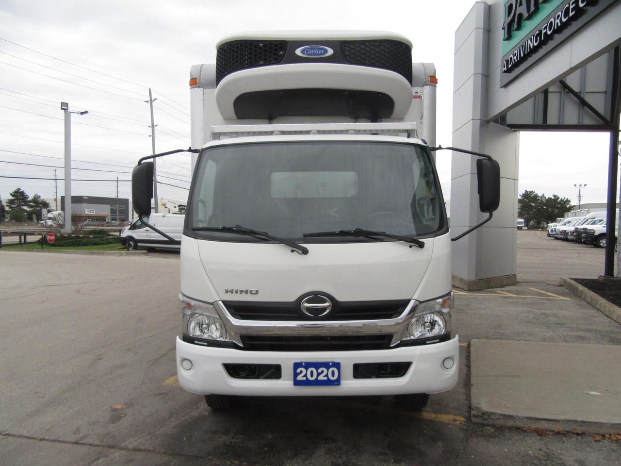 2020 Hino Hino195 DIESEL 20 FT REEFER BOX & CARRIER S7 REEFER SYSTEM Photo