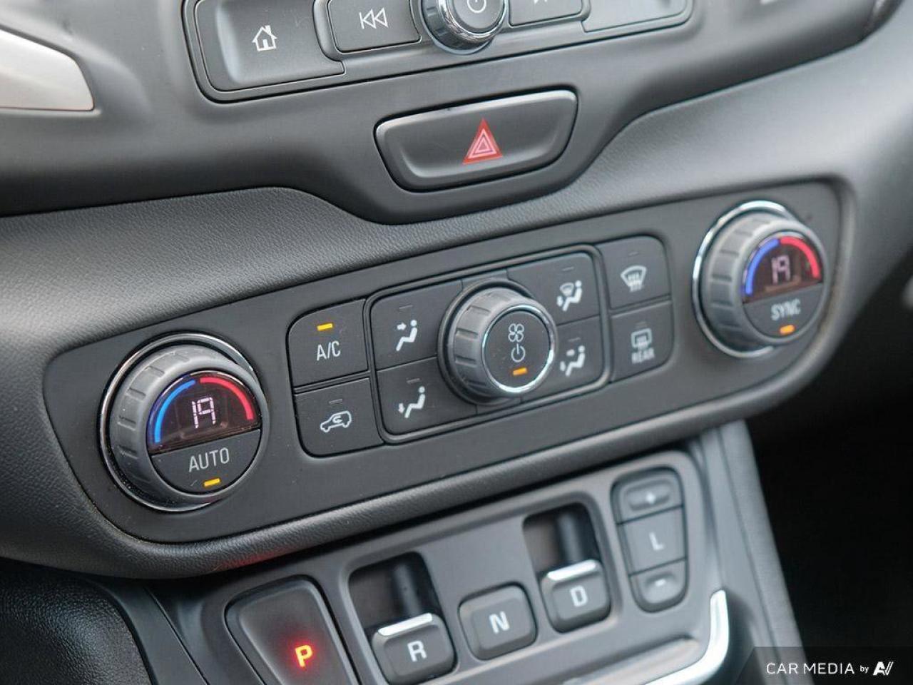 2021 GMC Terrain SLESLE ELEVATION, AWD, 1.5T, ROOF, HTD CLOTH, 1-OW Photo