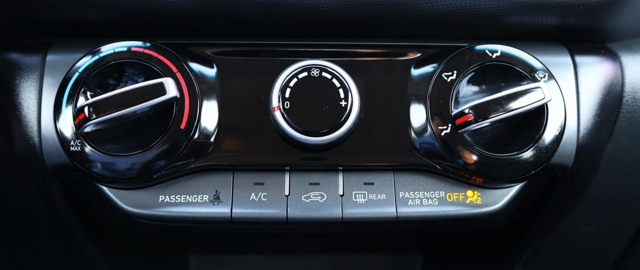 2022 Hyundai KONA ESSENTIAL-AWD/REMOTE START/ADAPT CRUISE/CARPLAY/LA Photo