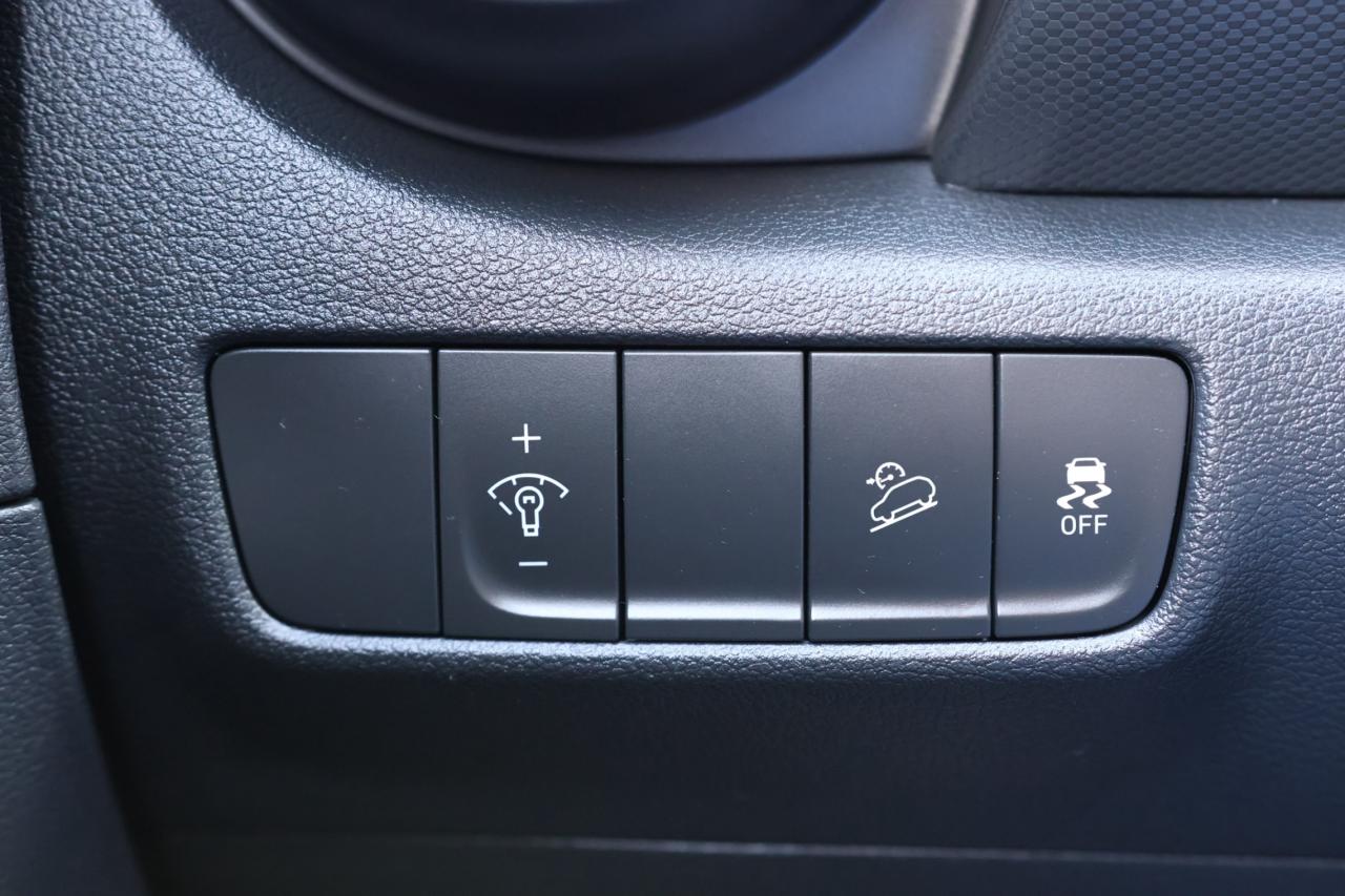 2022 Hyundai KONA ESSENTIAL-AWD/REMOTE START/ADAPT CRUISE/CARPLAY/LA Photo