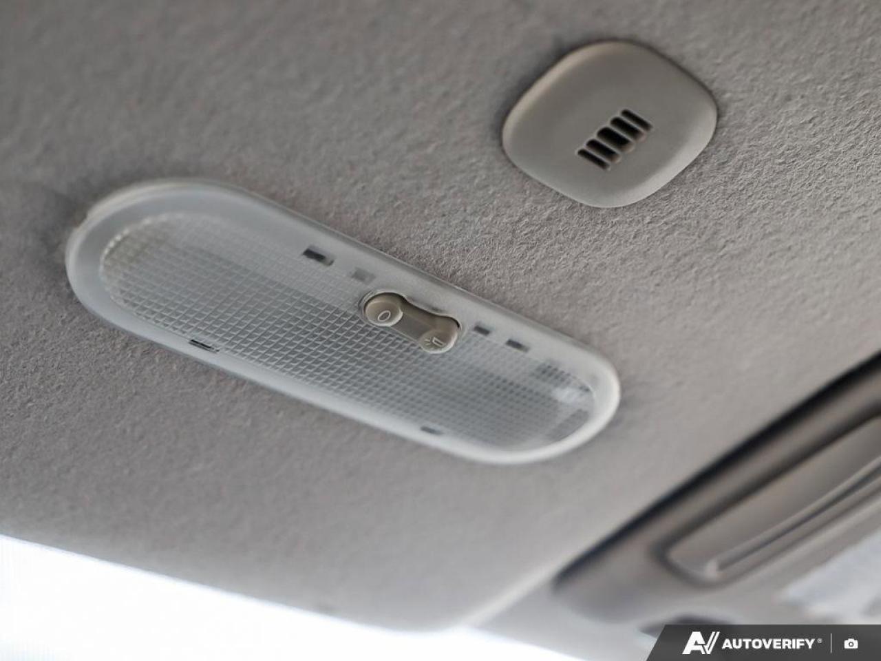 2016 Nissan Micra SVCERTIFIED AS-TRADED, ACCIDENT-FREE, AUTO, CLOTH, Photo