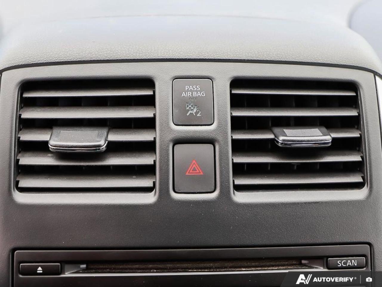 2016 Nissan Micra SVCERTIFIED AS-TRADED, ACCIDENT-FREE, AUTO, CLOTH, Photo