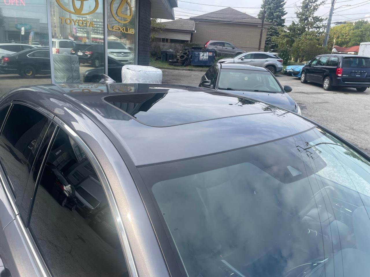 2018 Acura TLX SH-AWD Sedan Photo