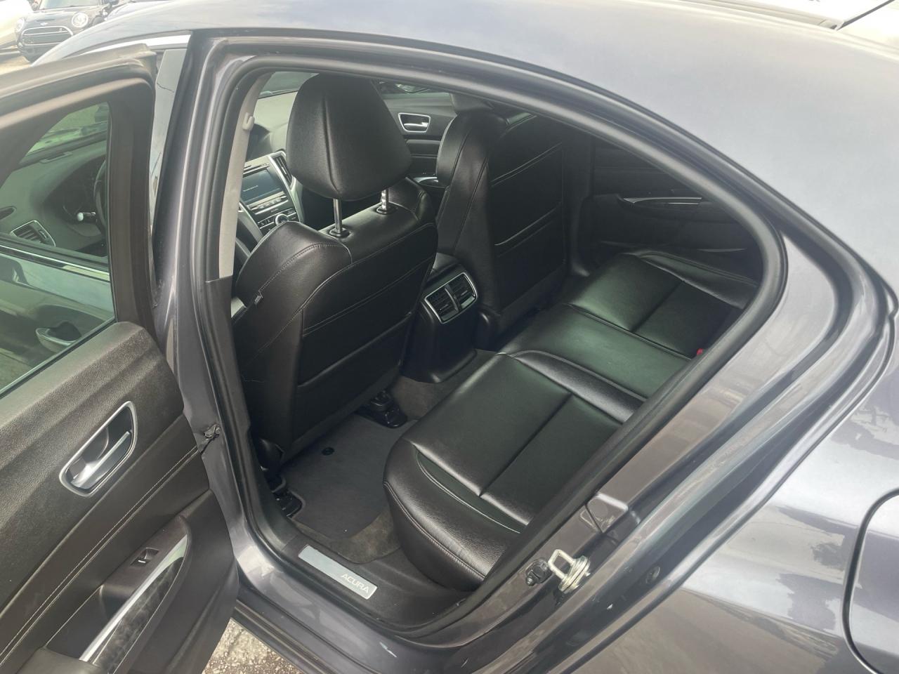 2018 Acura TLX SH-AWD Sedan Photo