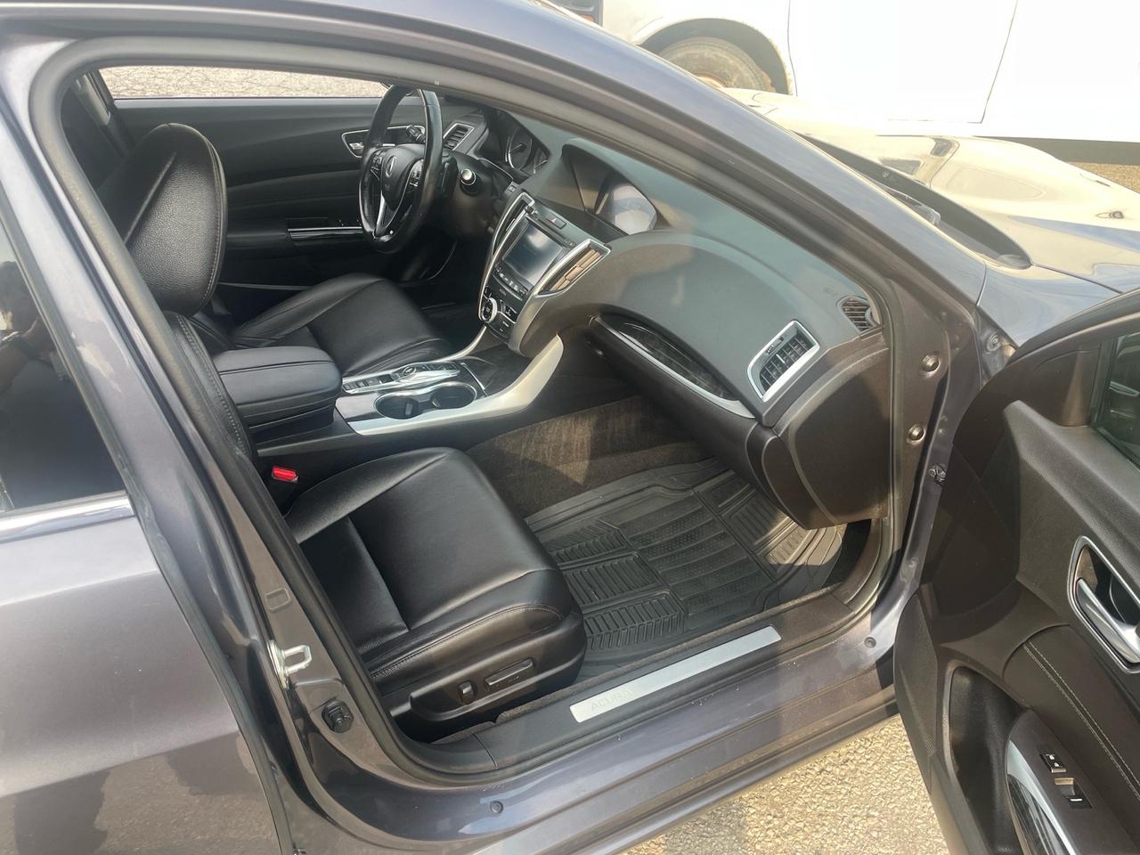 2018 Acura TLX SH-AWD Sedan Photo