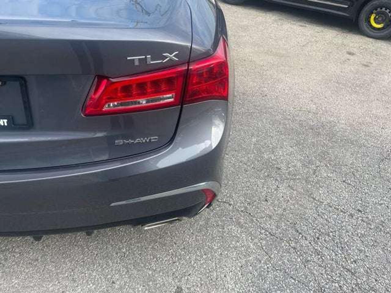 2018 Acura TLX Base Photo