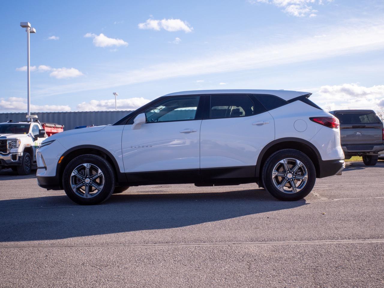 2024 Chevrolet Blazer LT- 10.2-inch Touchscreen Photo
