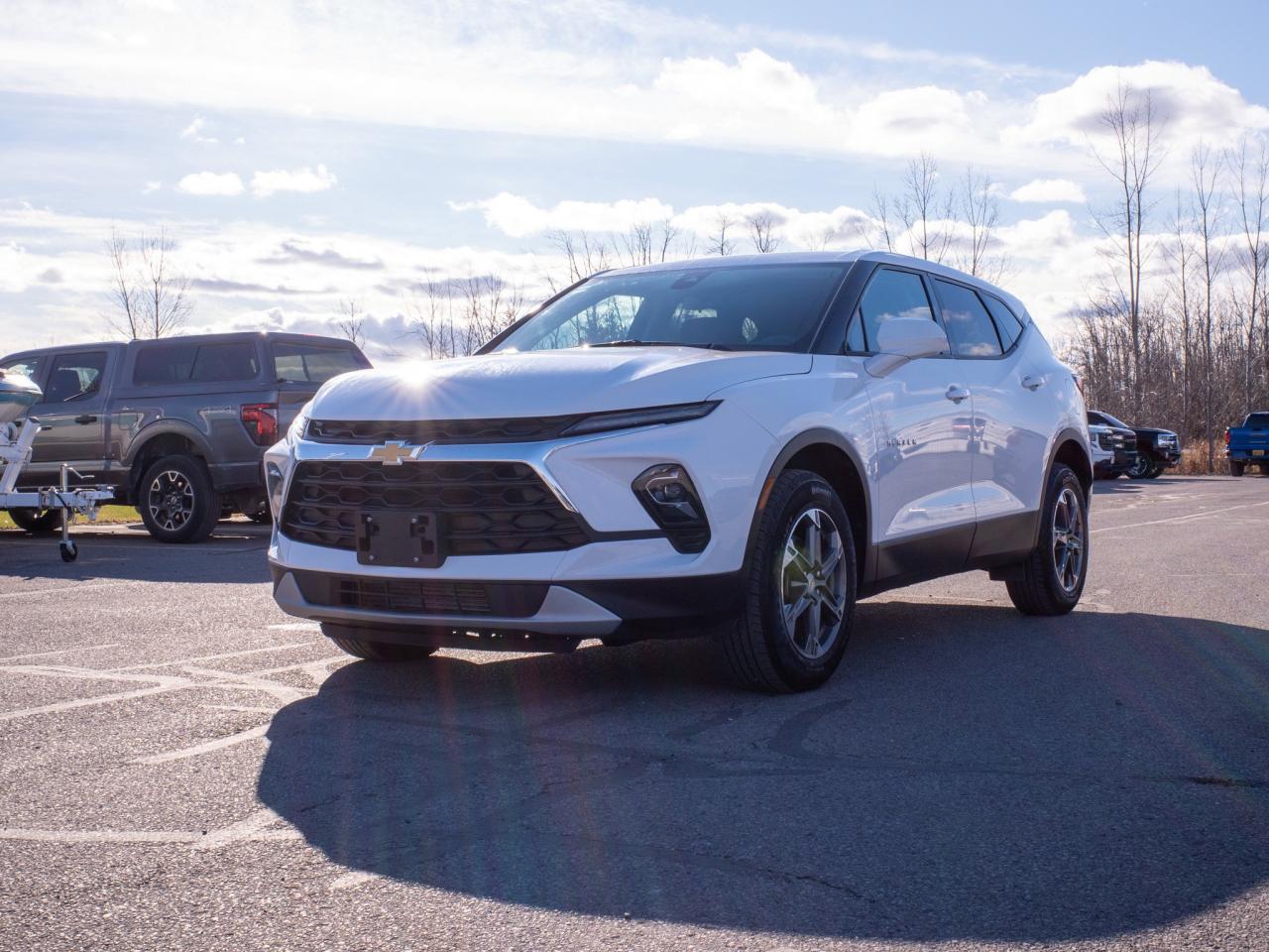 2024 Chevrolet Blazer LT- 10.2-inch Touchscreen Photo3
