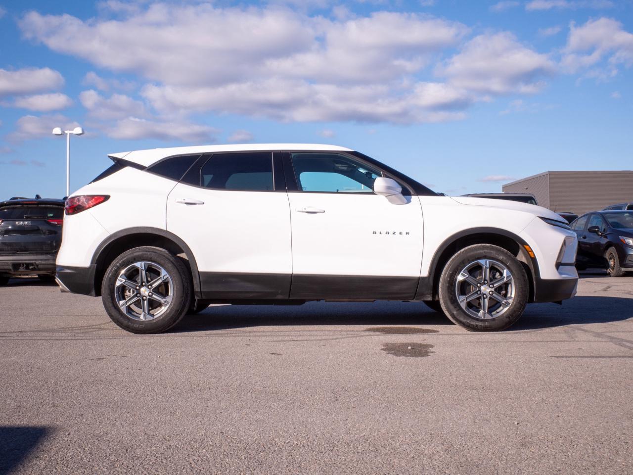 2024 Chevrolet Blazer LT- 10.2-inch Touchscreen Photo