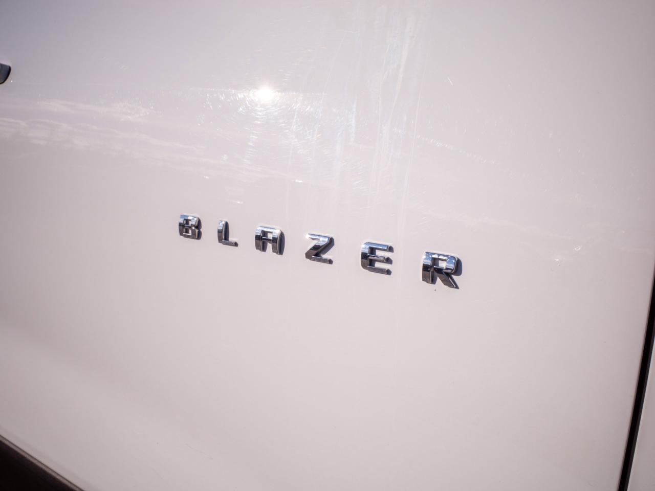 2024 Chevrolet Blazer LT- 10.2-inch Touchscreen Photo