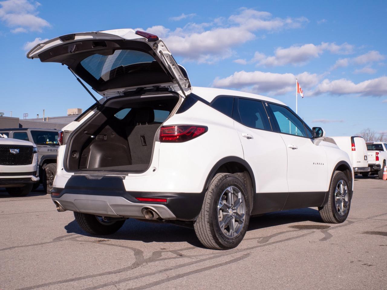 2024 Chevrolet Blazer LT- 10.2-inch Touchscreen Photo