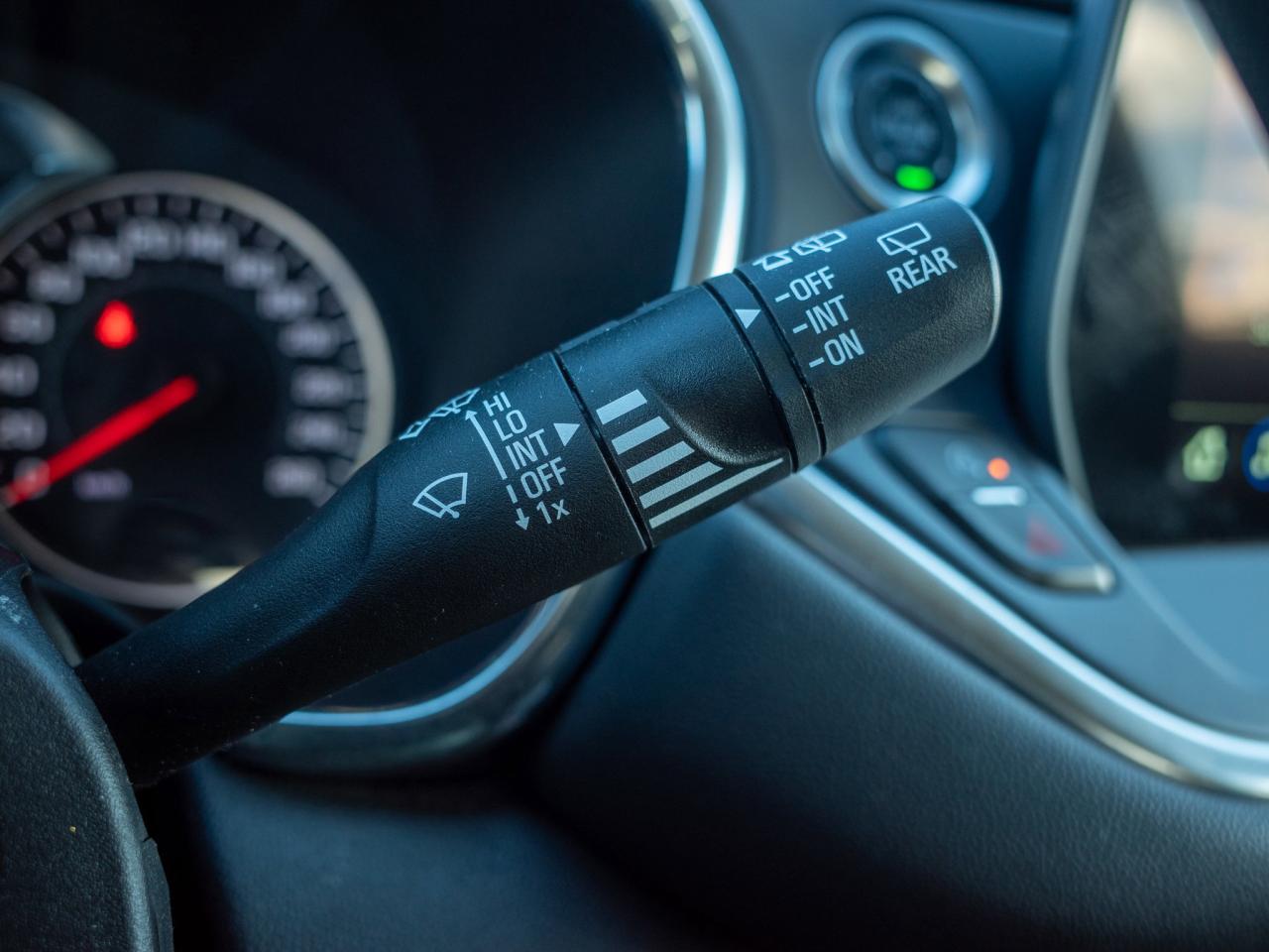 2024 Chevrolet Blazer LT- 10.2-inch Touchscreen Photo