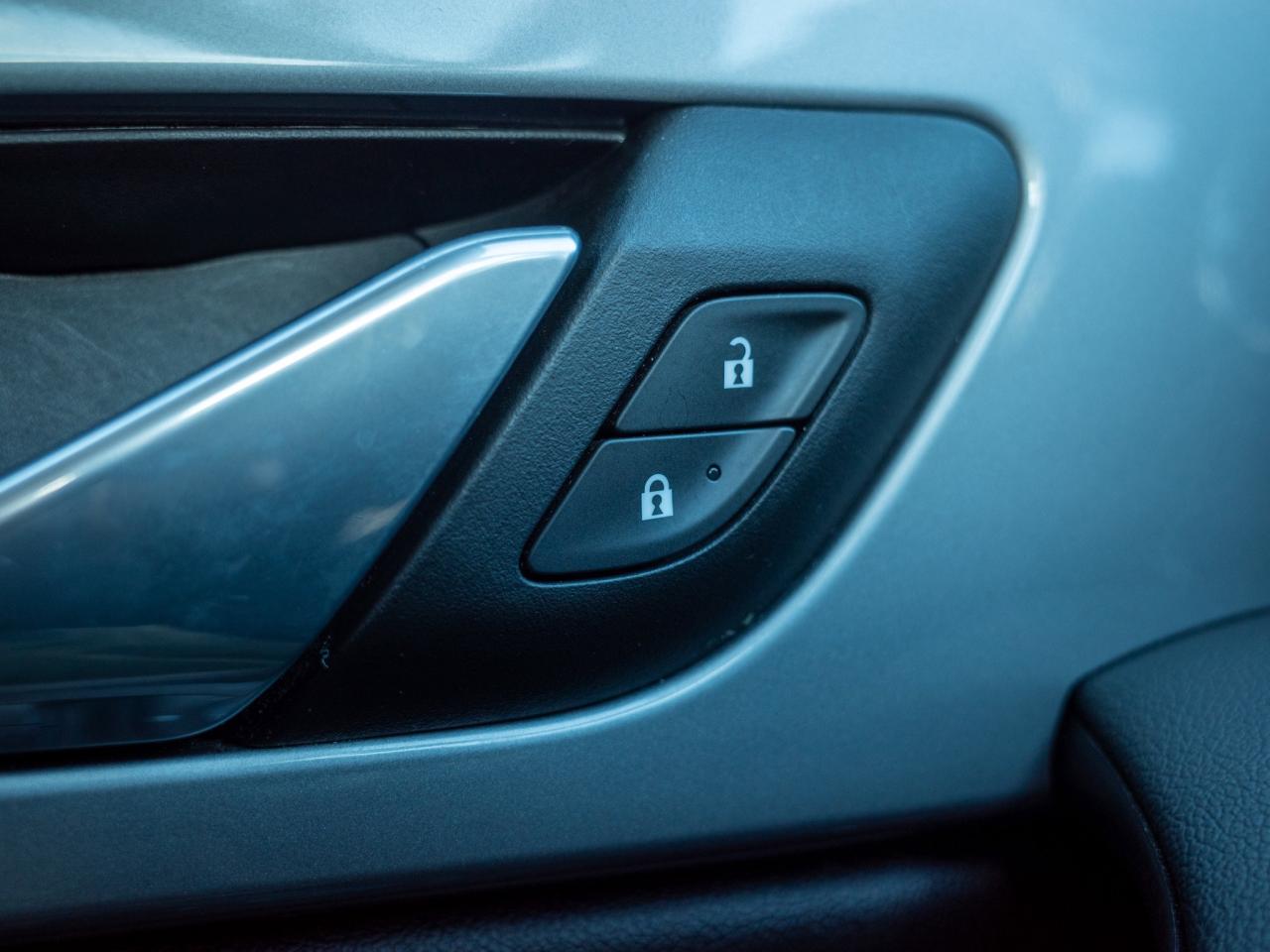 2024 Chevrolet Blazer LT- 10.2-inch Touchscreen Photo