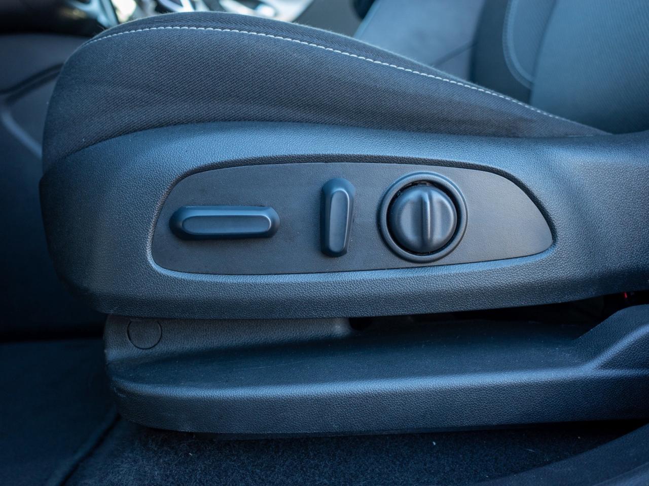 2024 Chevrolet Blazer LT- 10.2-inch Touchscreen Photo