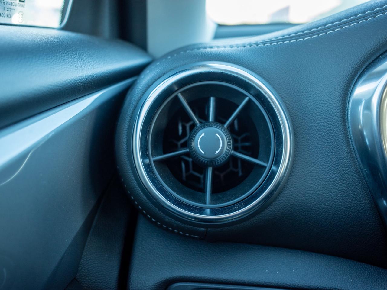 2024 Chevrolet Blazer LT- 10.2-inch Touchscreen Photo