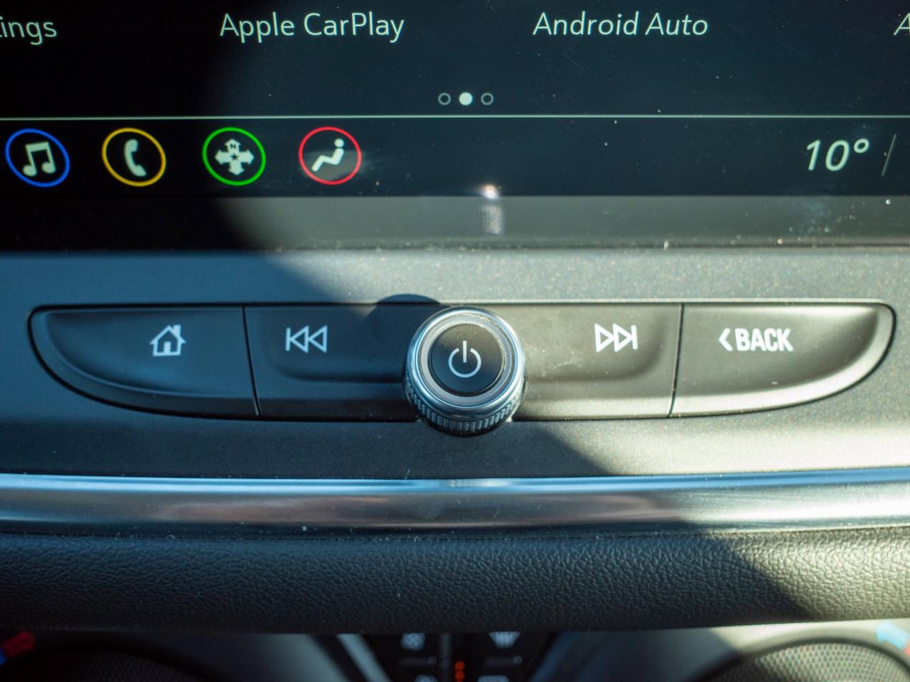 2024 Chevrolet Blazer LT- 10.2-inch Touchscreen Photo