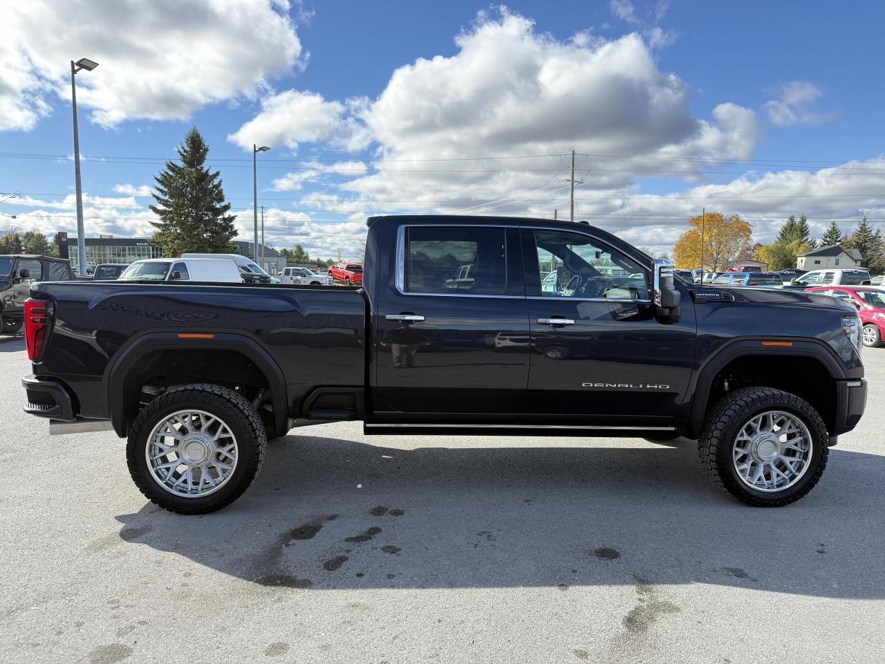 2024 GMC SIERRA 2500HD DENALI ULTIMATE BDS LIFT/WHEEL/TIRE PKG!! Photo