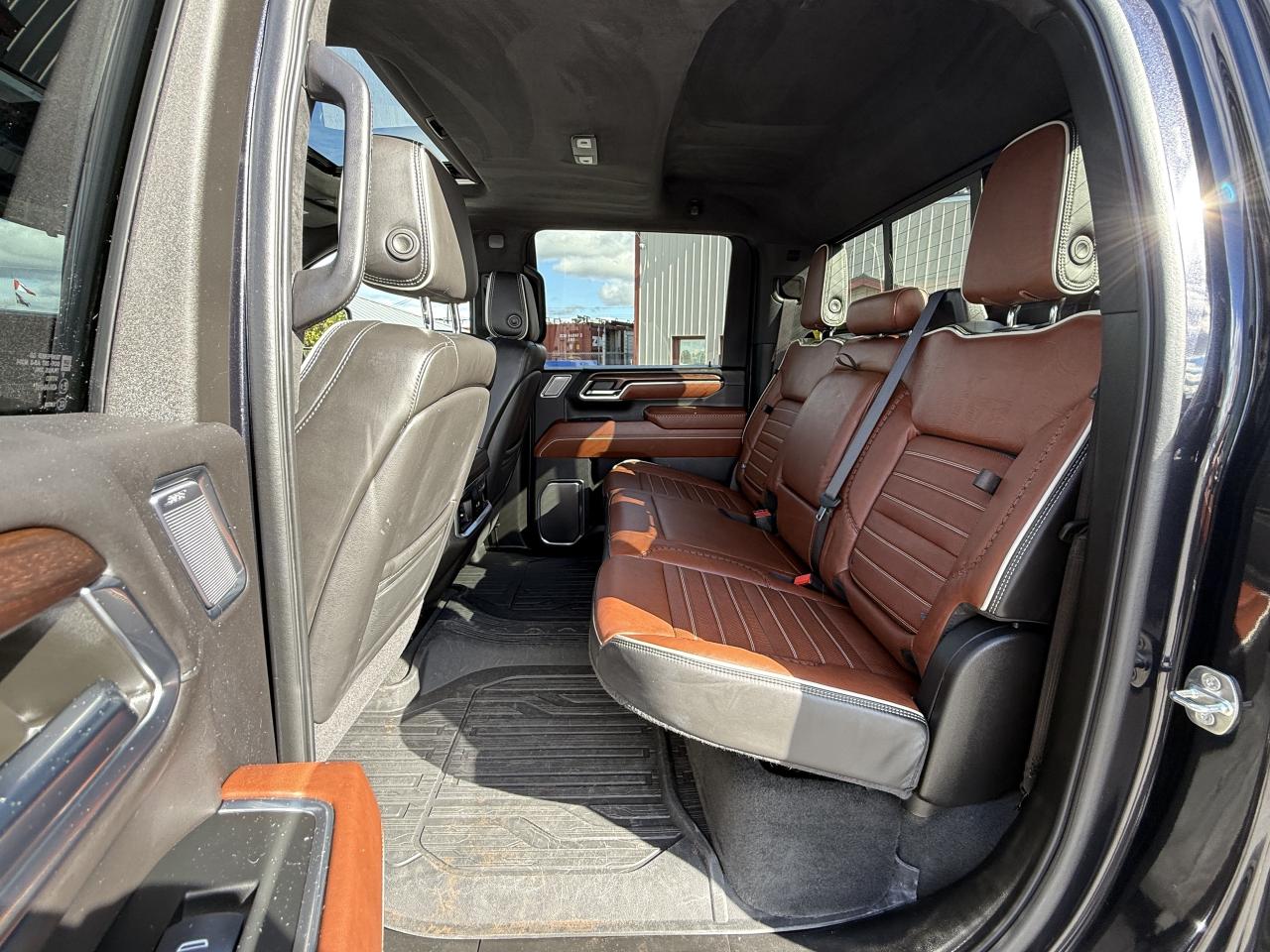 2024 GMC SIERRA 2500HD DENALI ULTIMATE BDS LIFT/WHEEL/TIRE PKG!! Photo