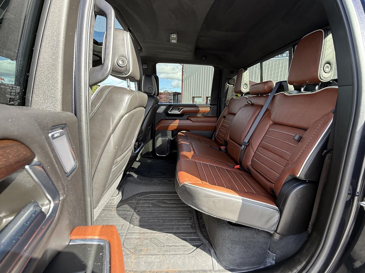 2024 GMC SIERRA 2500HD DENALI ULTIMATE BDS LIFT/WHEEL/TIRE PKG!! Photo