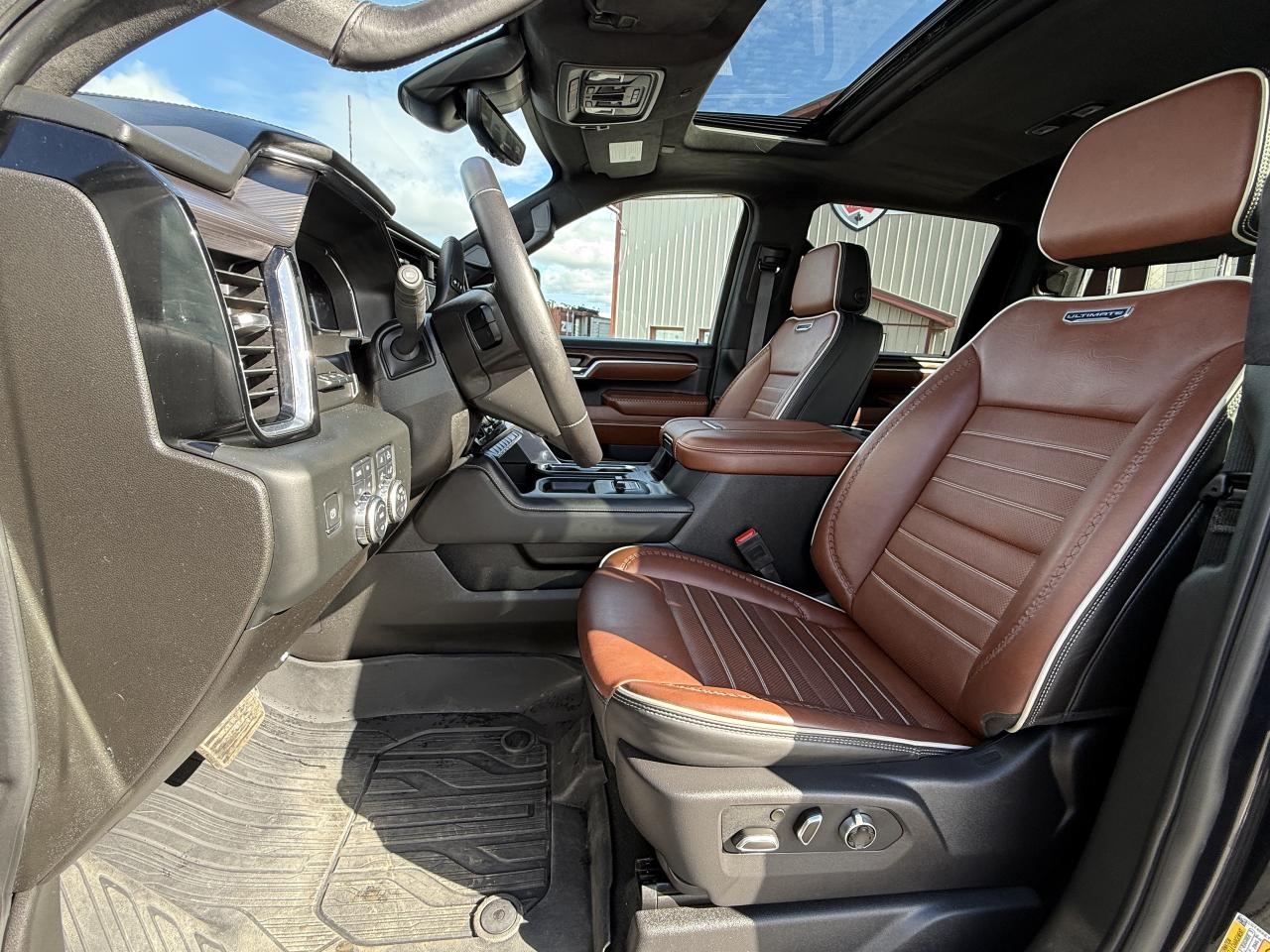 2024 GMC SIERRA 2500HD DENALI ULTIMATE BDS LIFT/WHEEL/TIRE PKG!! Photo