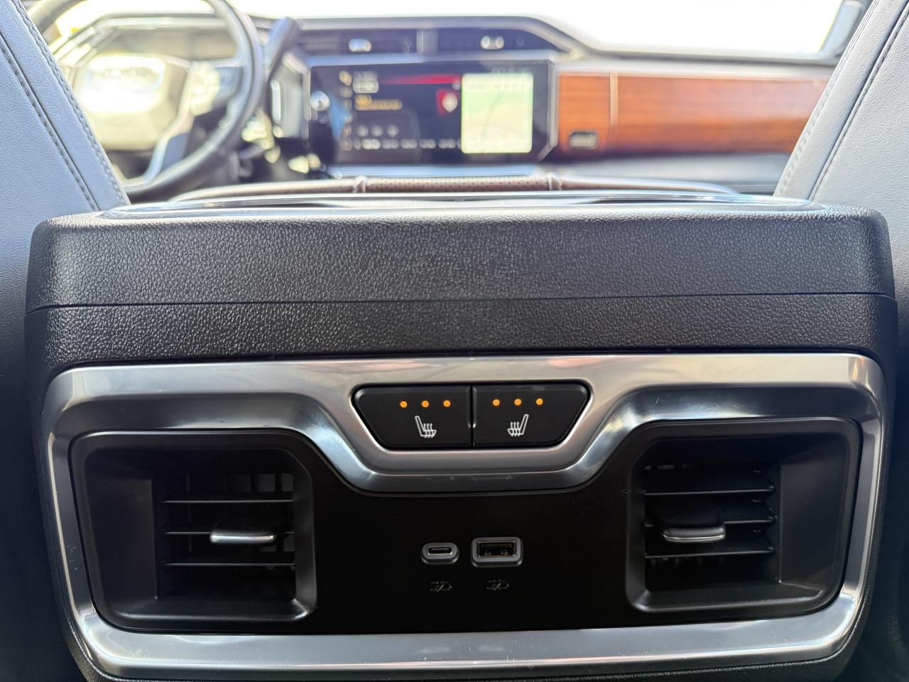 2024 GMC SIERRA 2500HD DENALI ULTIMATE BDS LIFT/WHEEL/TIRE PKG!! Photo