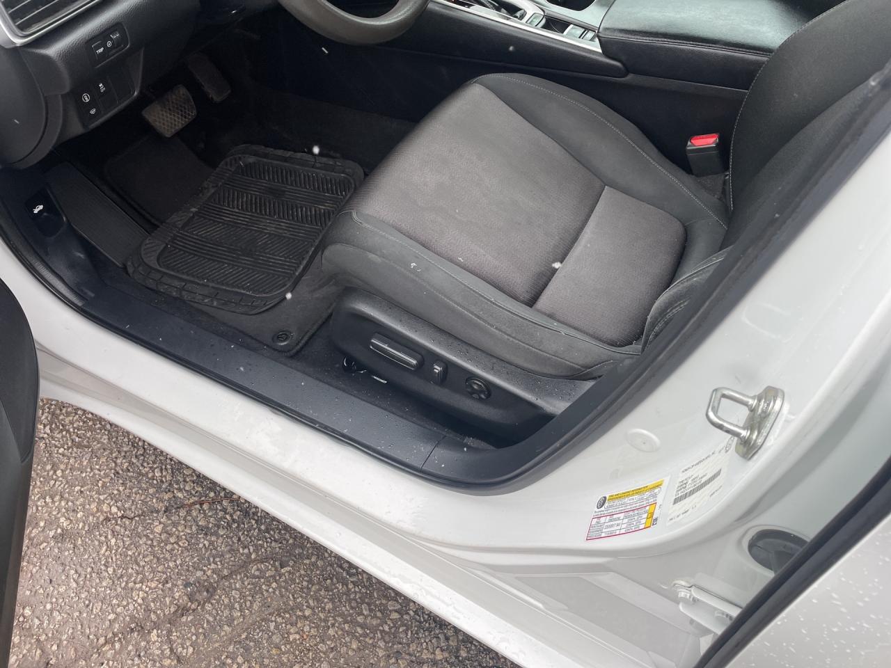 2018 Honda Accord LX CVT Photo