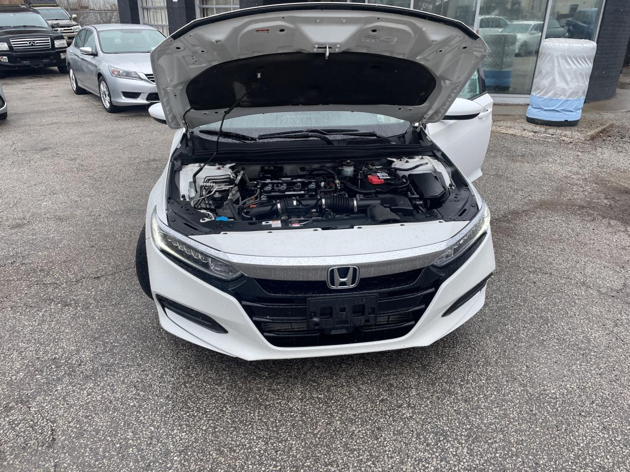 2018 Honda Accord LX CVT Photo
