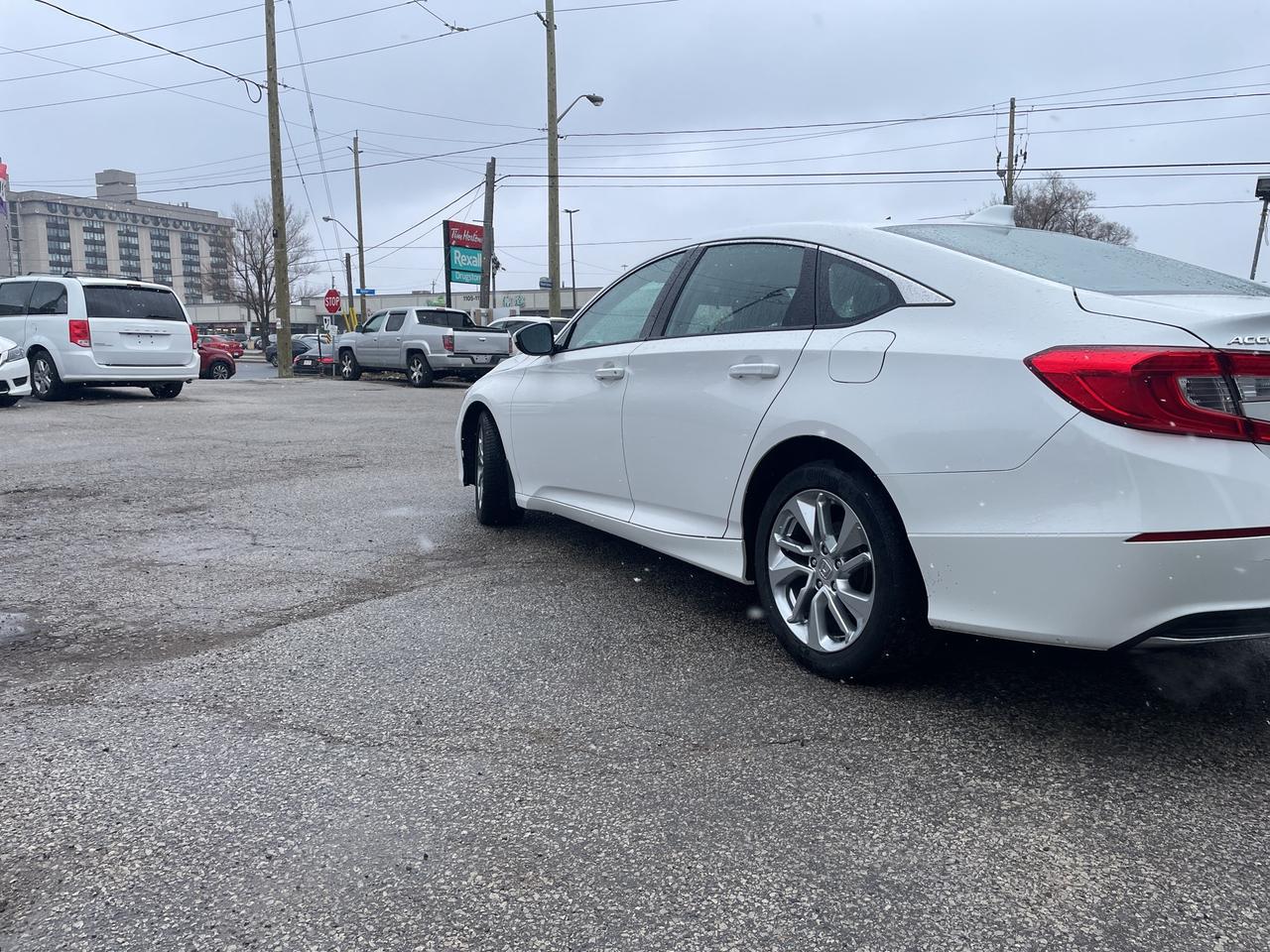 2018 Honda Accord LX CVT Photo