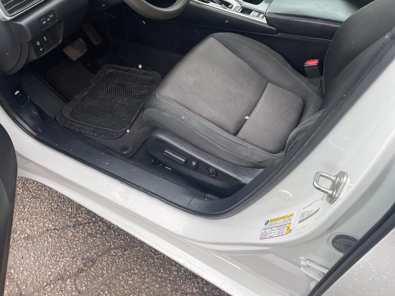 2018 Honda Accord LX CVT Photo