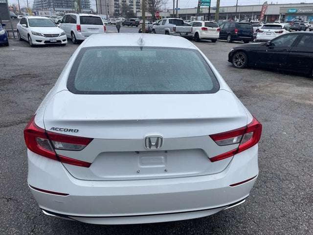 2018 Honda Accord LX Photo