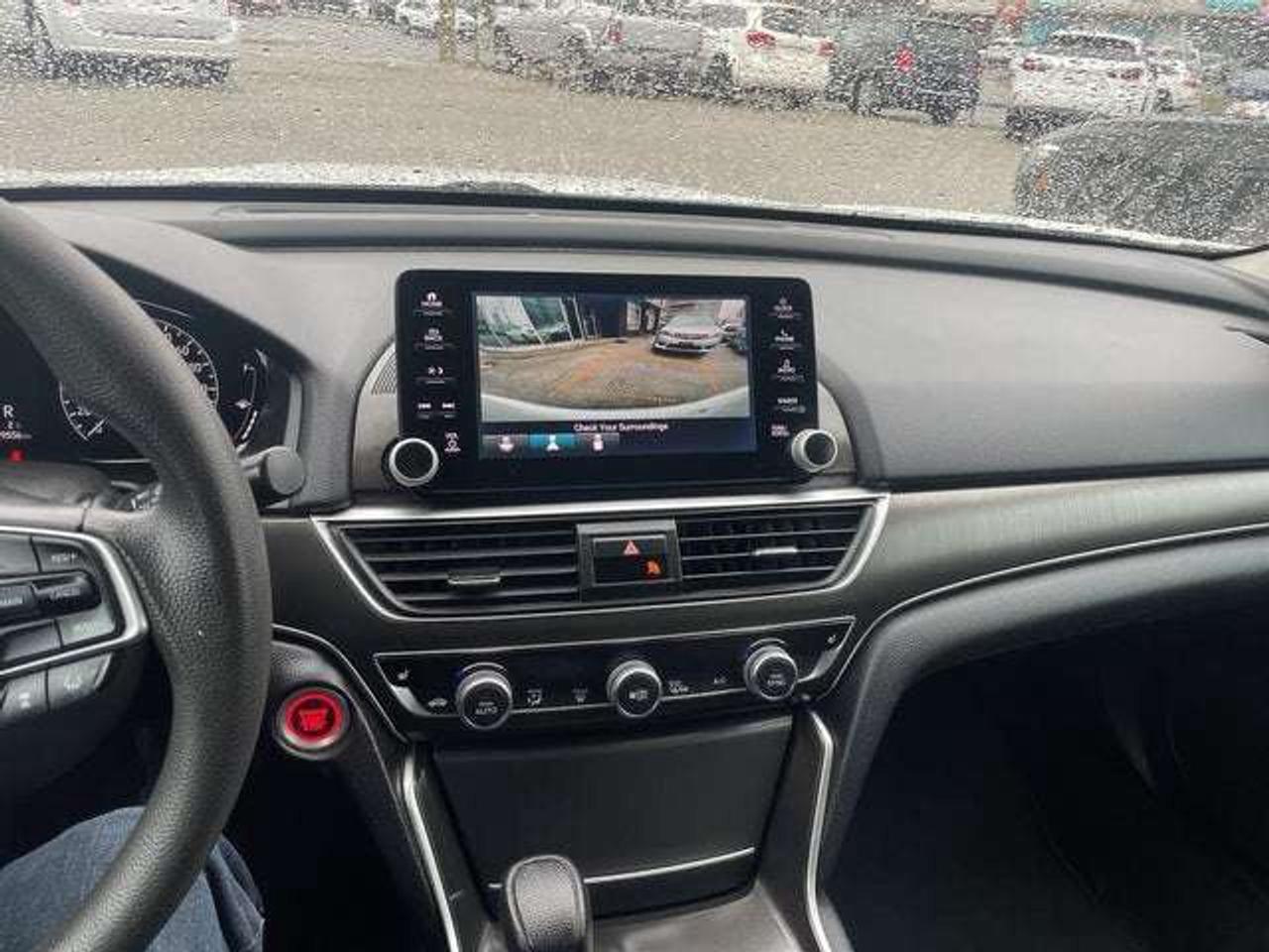 2018 Honda Accord LX Photo