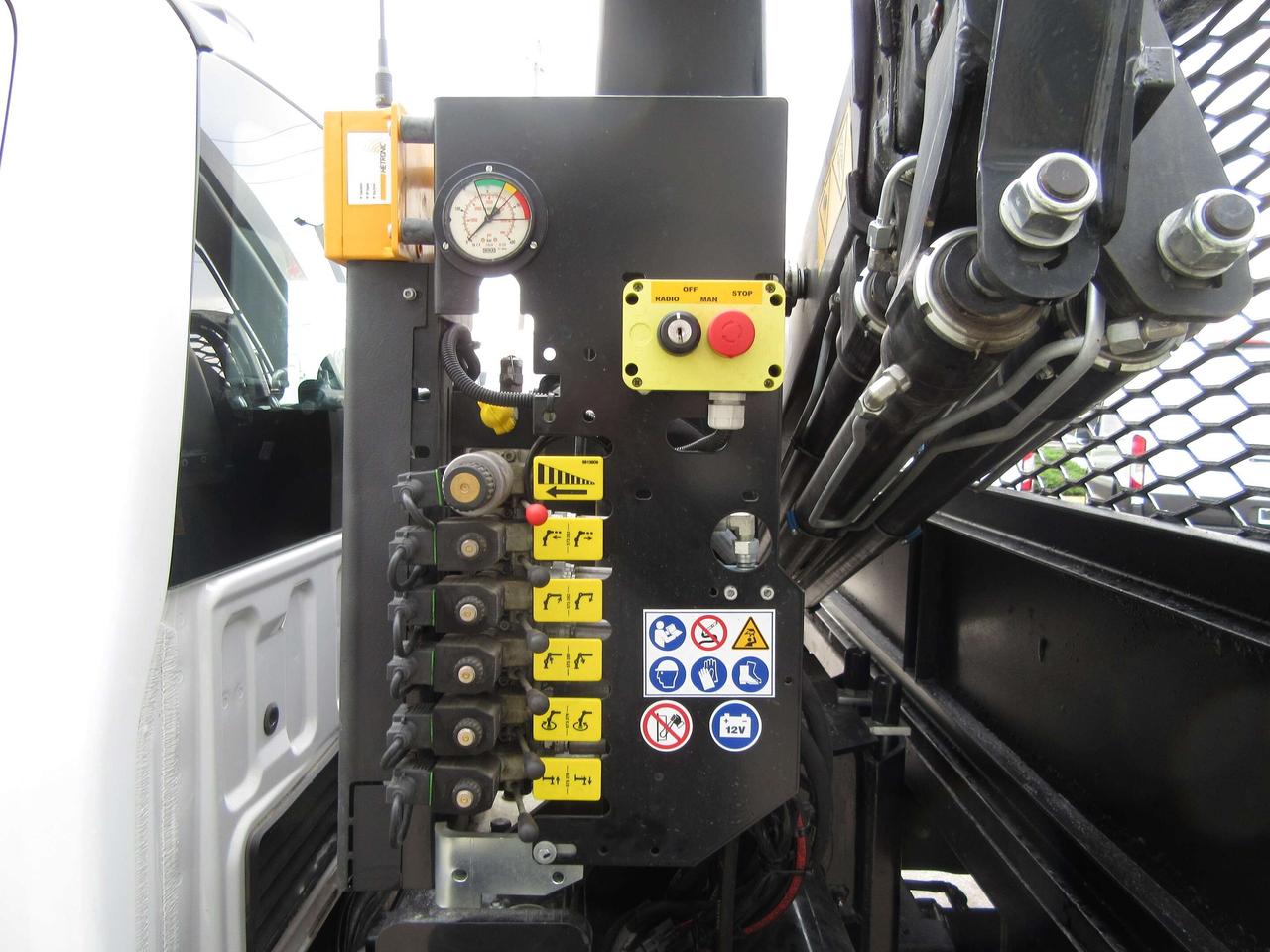 2023 Ford F-550 DIESEL CREW CAB 4X4 NEW KNUCKLE BOOM CRANE Photo