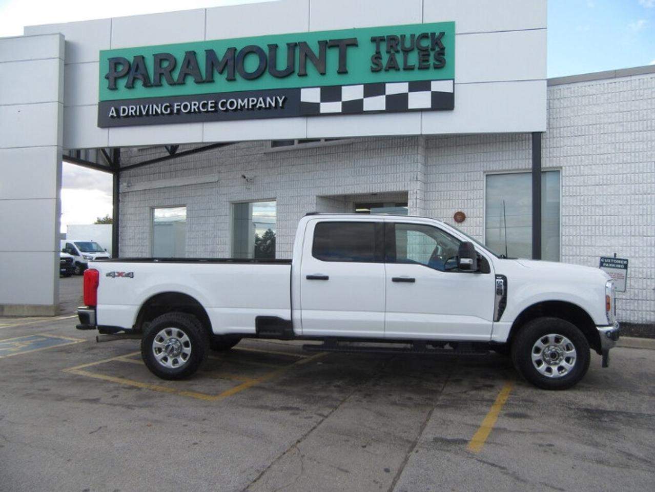 2024 Ford F-250 CREW CAB 4X4 XLT PKG 8 FT LONG BOX Photo