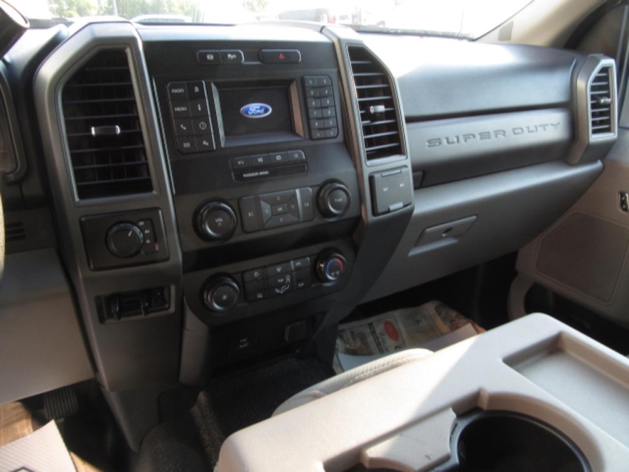 2021 Ford Super Duty F-550 DIESEL CREW CAB 4X4 NEW SERVICE / UTILITY BODY Photo