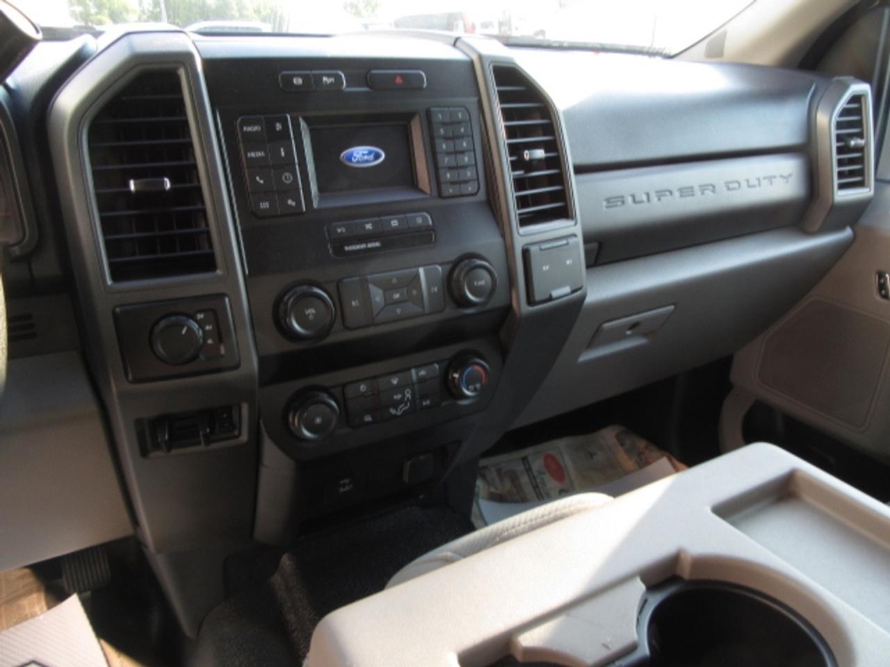 2021 Ford Super Duty F-550 DIESEL CREW CAB 4X4 NEW SERVICE / UTILITY BODY Photo