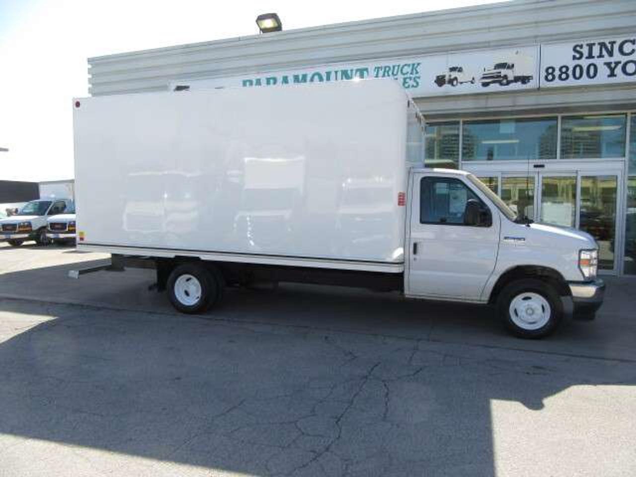 2021 Ford E-450 GAS WITH 16 FT UNICELL BOX & RAMP /   6  IN STOCK Photo0