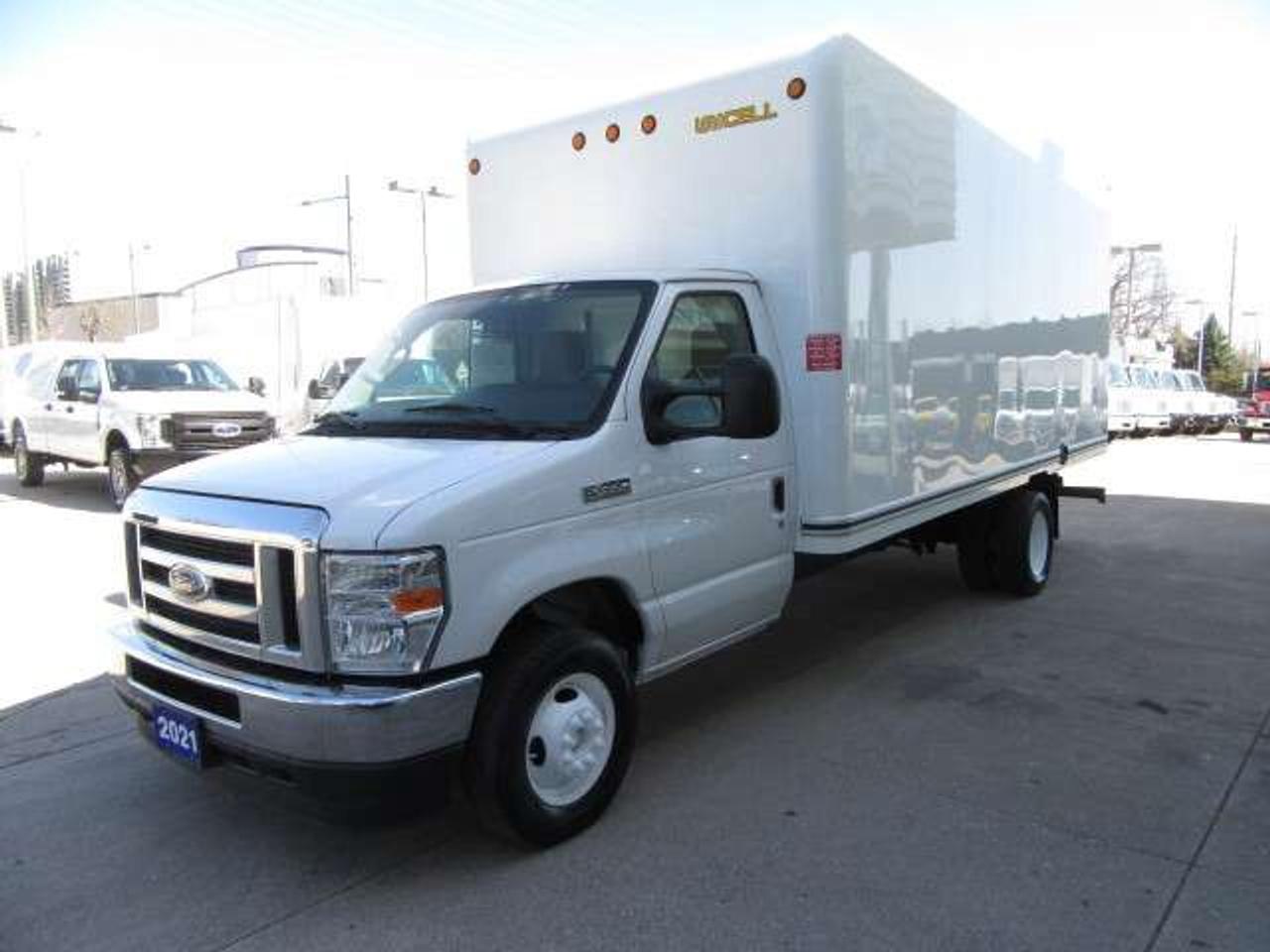 2021 Ford E-450 GAS WITH 16 FT UNICELL BOX & RAMP /   6  IN STOCK Photo