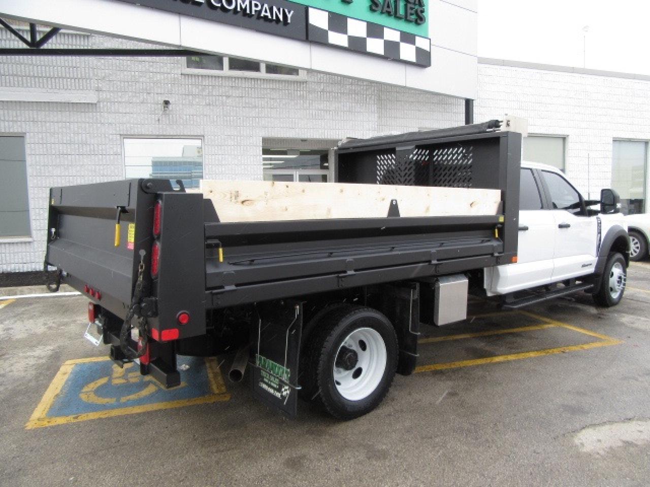 2023 Ford F-550 CREW CAB 4X4 DIESEL WITH 12FT STEEL DUMP BOX Photo2
