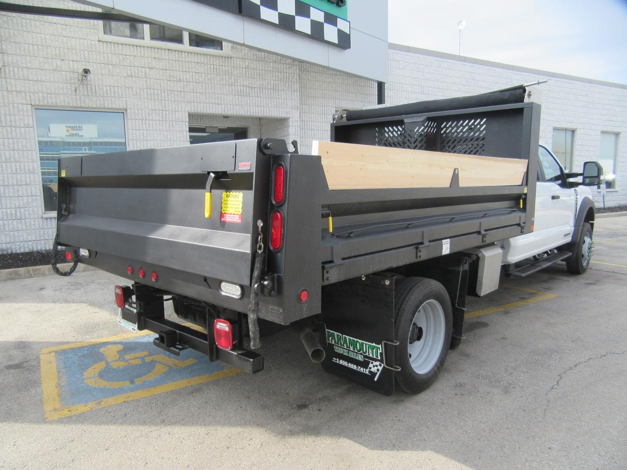 2023 Ford F-550 CREW CAB 4X4 DIESEL WITH 12FT STEEL DUMP BOX Photo2