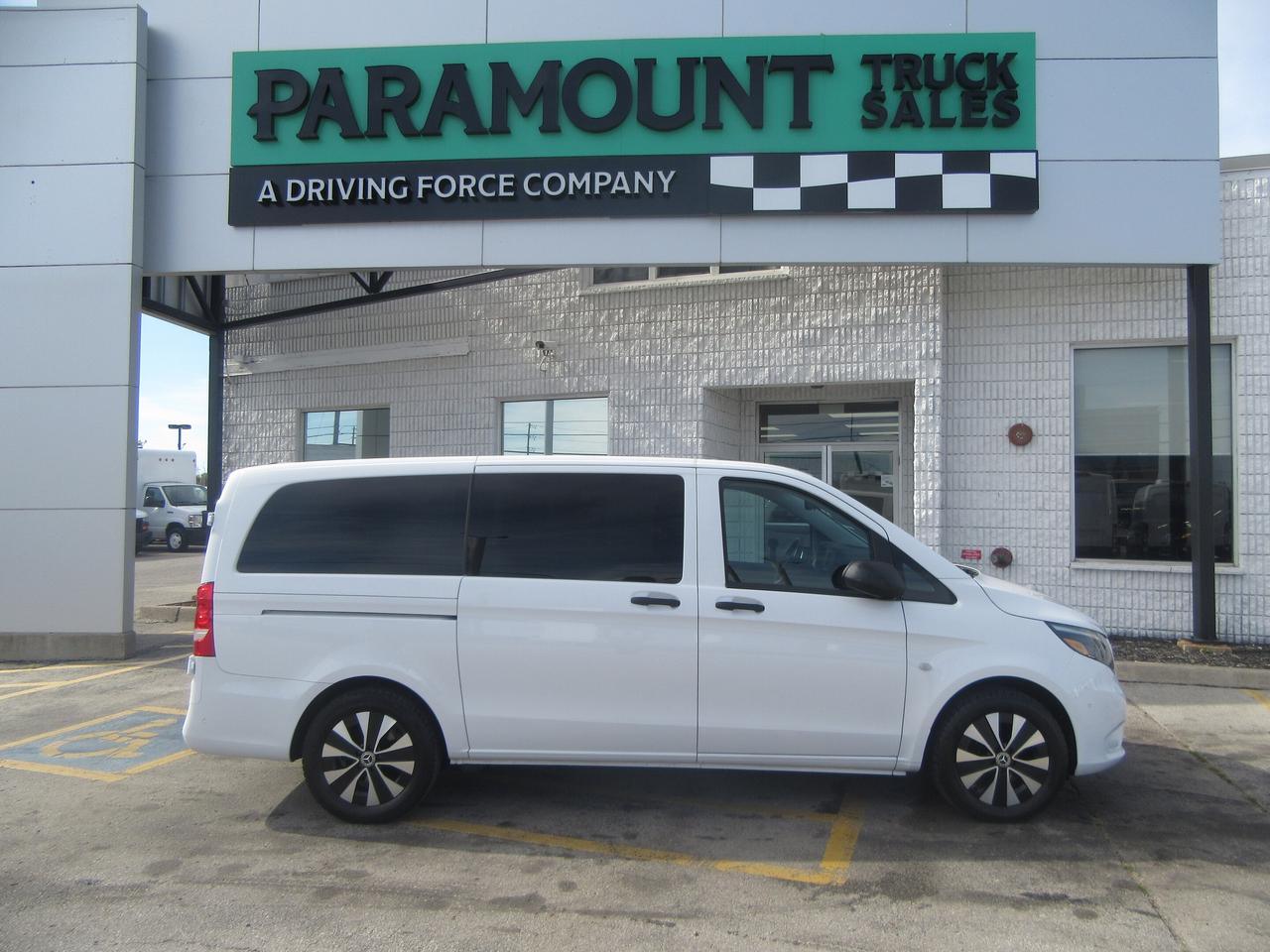 2023 Mercedes-Benz Metris Passenger Van 8 PASSENGER VAN Photo