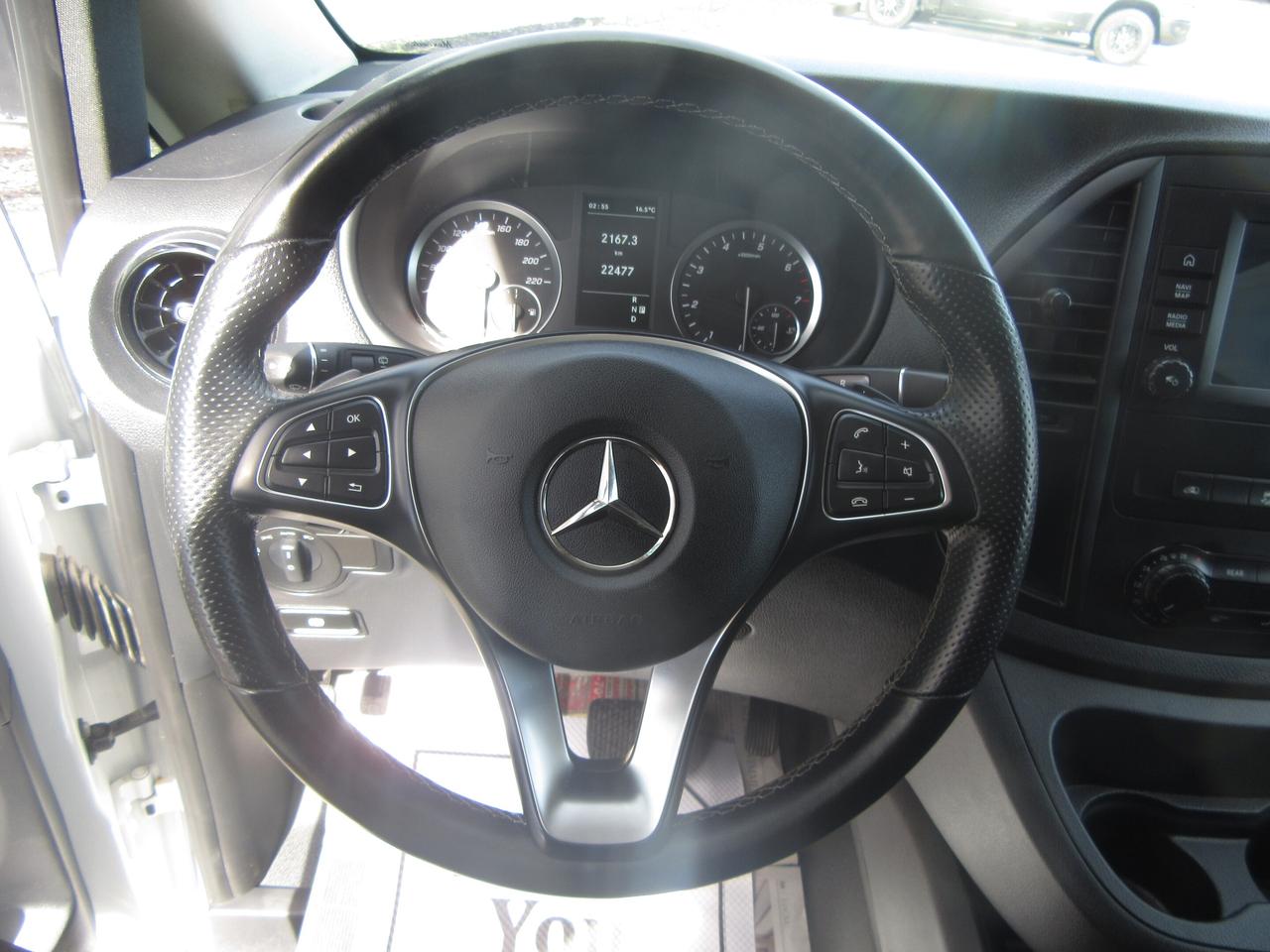 2023 Mercedes-Benz Metris Passenger Van 8 PASSENGER VAN Photo