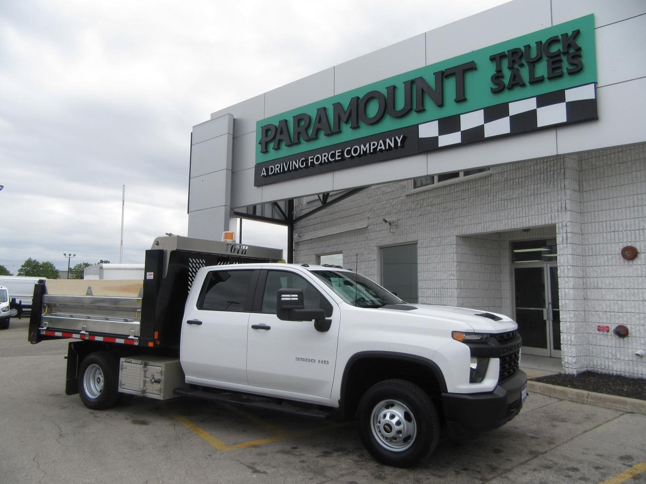 2023 Chevrolet 3500 SILVERADO CREW CAB 4X4 DUMP BOX EXTENDED WARRANTY Photo