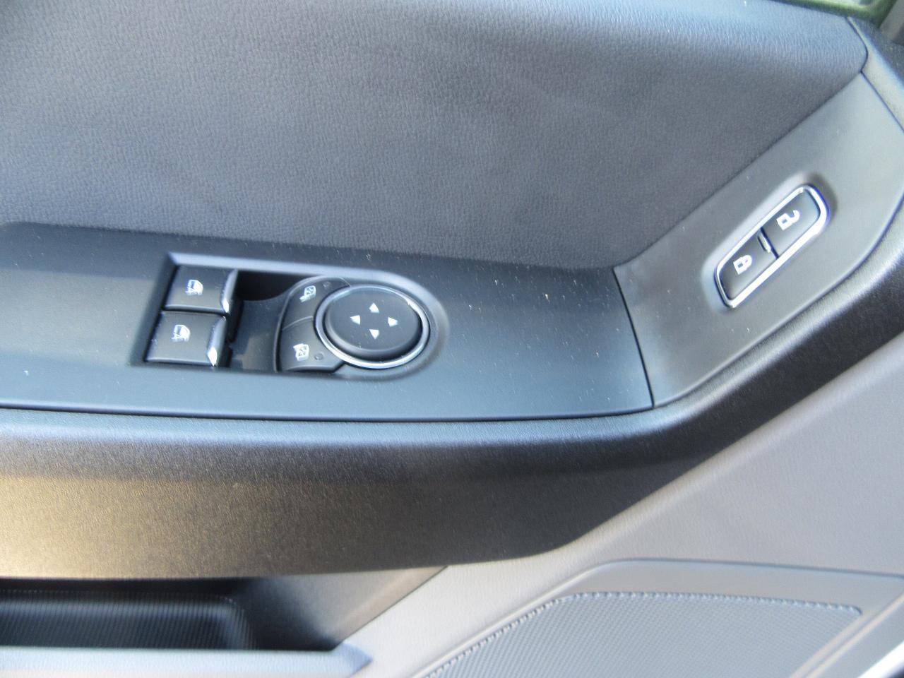 2024 Ford F-550 DIESEL 4X4 REG CAB 16FT ALUMINUM BOX & RAMP  X 6 Photo